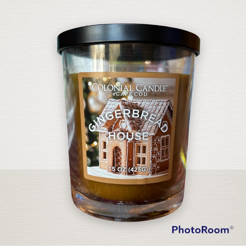 Brand New Colonial Candle of Cape Cod Gingerbread House Scent 15 oz Candle
